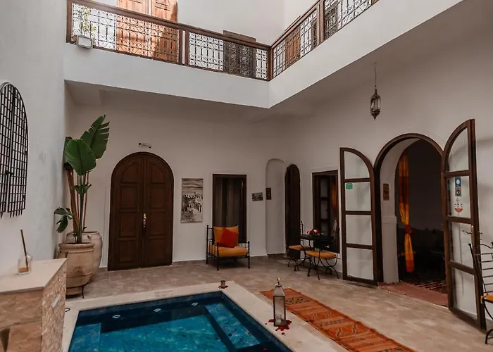 Riad White Flowers Marrakesh
